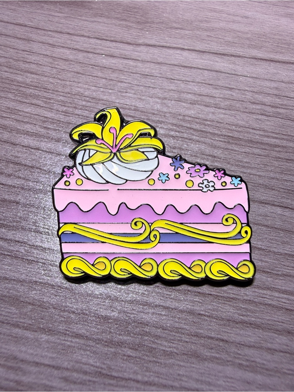 Disney Pins Rapunzel Cake